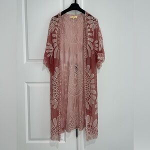 Rebellion Duster wine/Mauve and Lace Kimono size L excellent